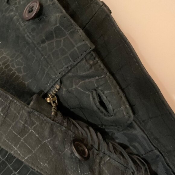 Bermans Vintage Black Crocodile Pattern Suede Leather Pants Size 8 Edgy Biker - Picture 5 of 14